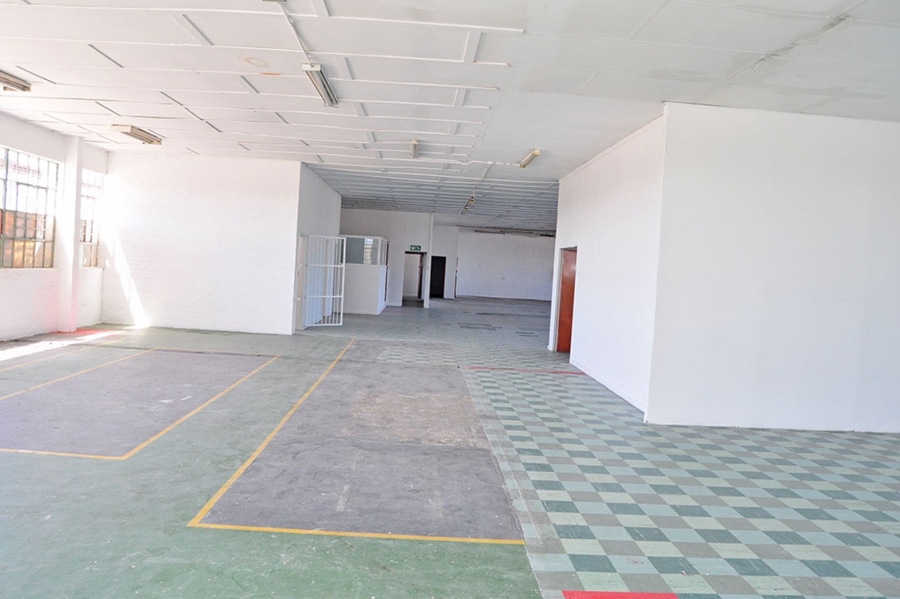 To Let commercial Property for Rent in Maitland Western Cape